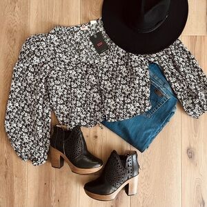 NEW Levi’s Embry Floral Puff Sleeve Blouse NWT Dainty Tie Front  – Fall Layering